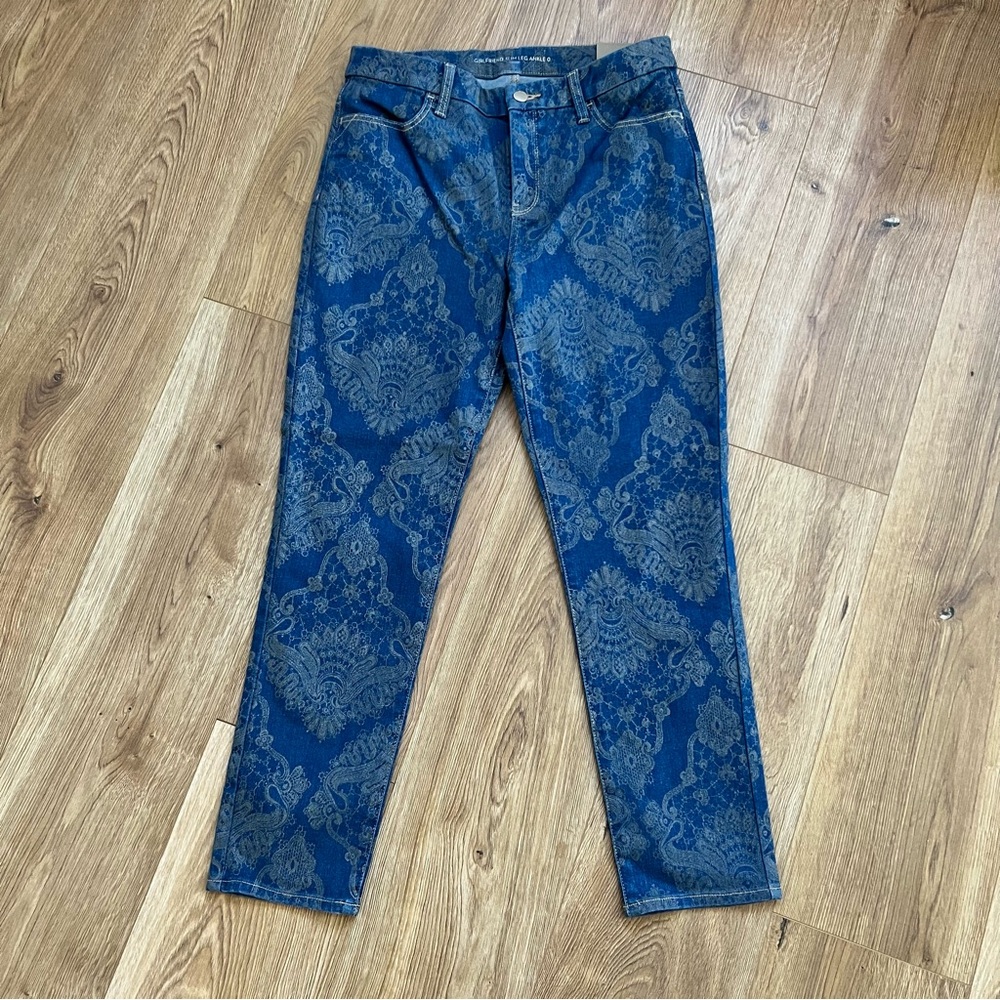 Chico’s Girlfriend Slim Leg Ankle Indigo Glamorous Lace Print Jeans